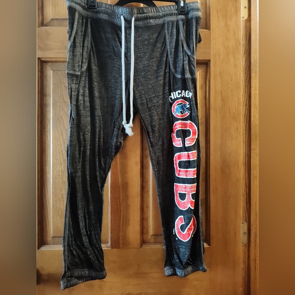 Chicago Cubs women's large Capri pajama pants